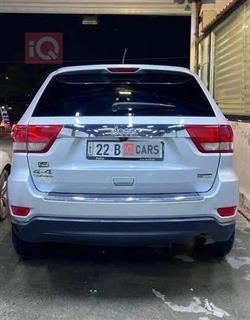 جیپ گراند شیرۆکی